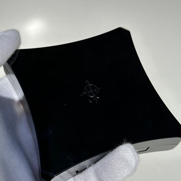 Illamasqua Beyond Powder Highlighter GORGEOUS Epic Champagne Gold Peach 7g - Picture 9 of 11